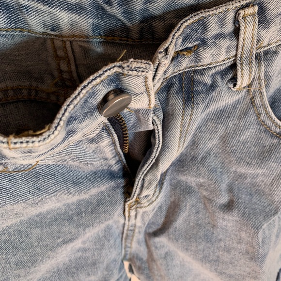 High waisted jean shorts - Picture 3 of 3